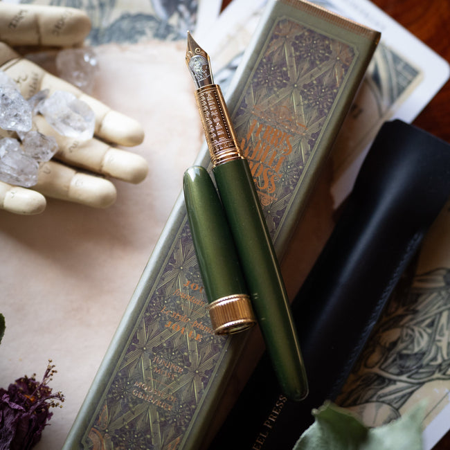 'The Joule' Fountain Pen - Moss