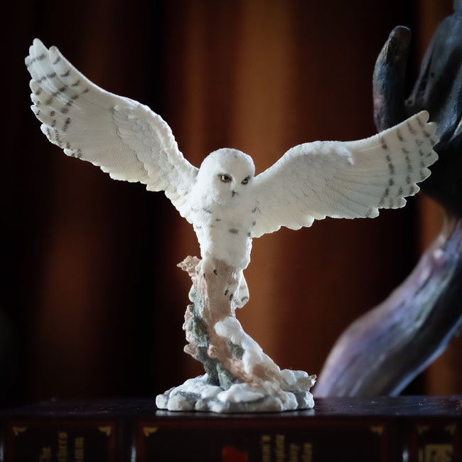 Snowy Owl Statue