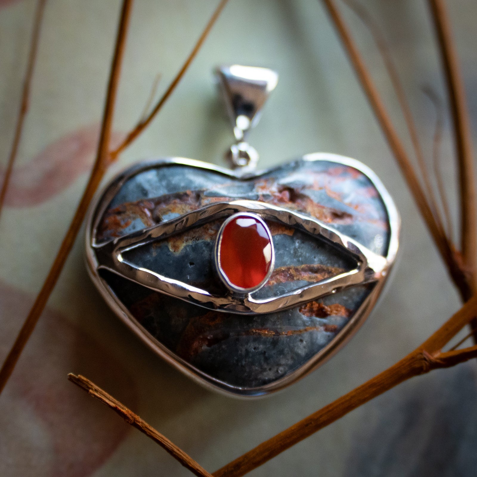 The Seeing Heart Pendant (.925)