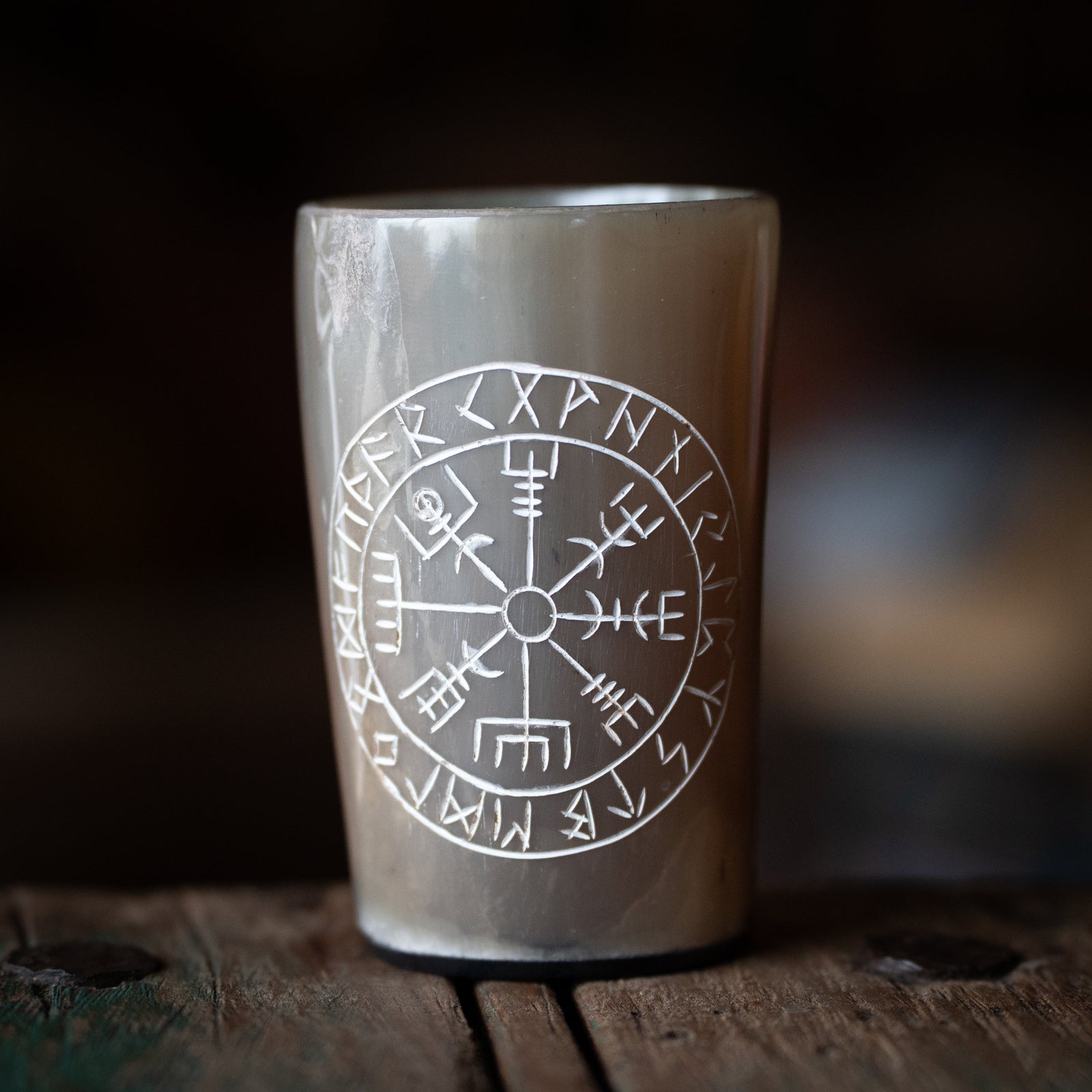 Vegvísir Horn Drinking Cup