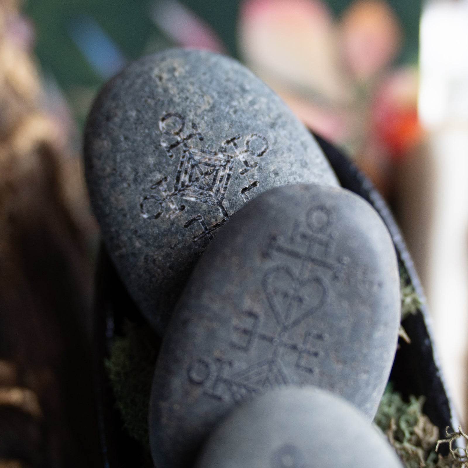 Icelandic Love Charm Palm Stone (x1)