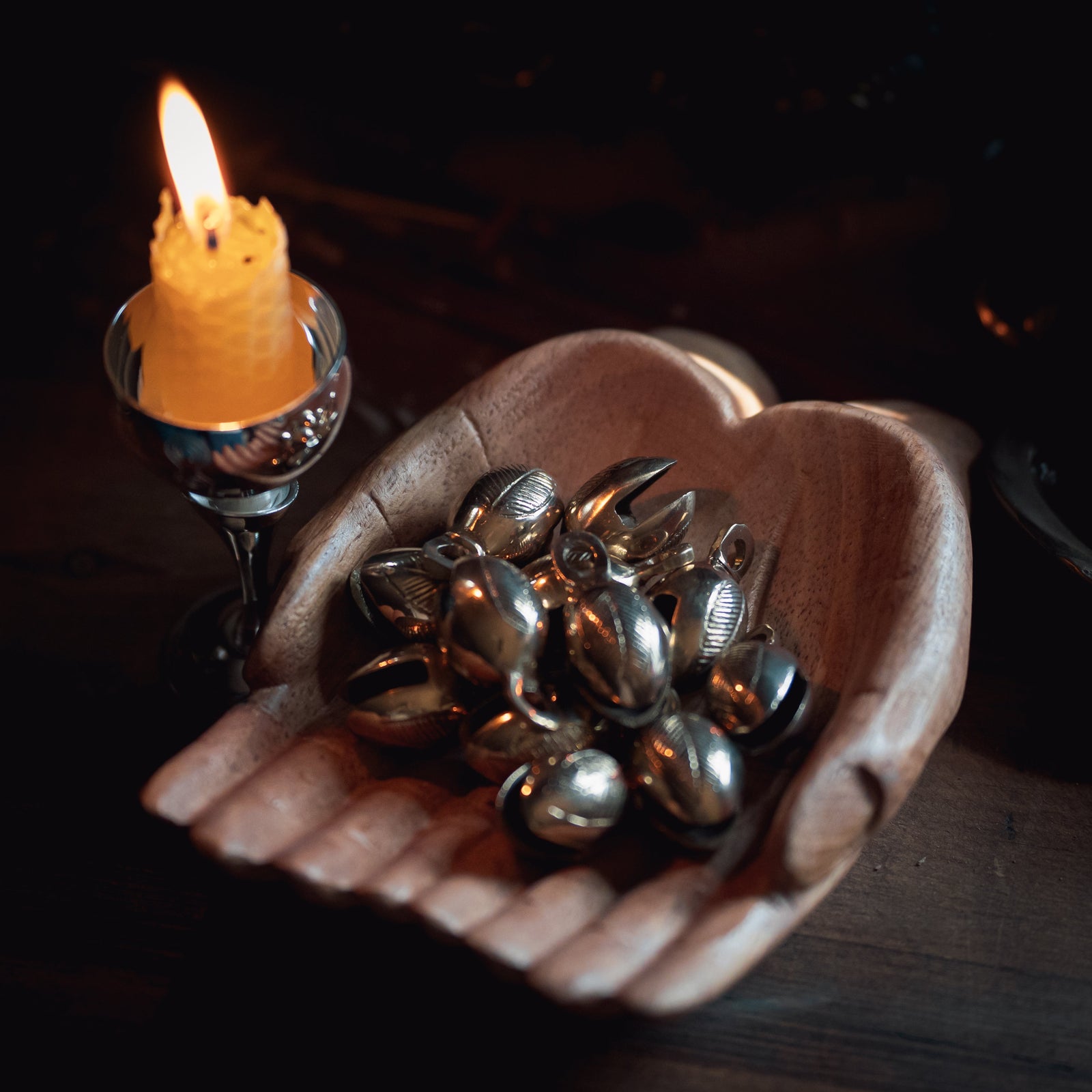 Brass Bell (Leaf)