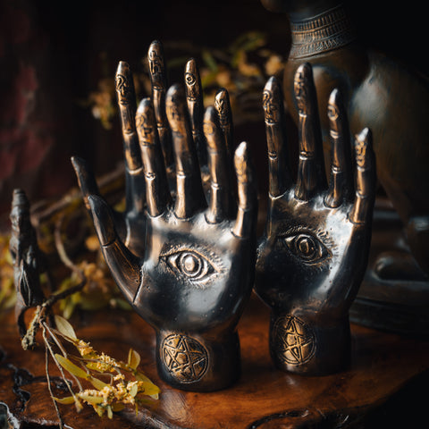 The Wisdom Keeper Pendant
