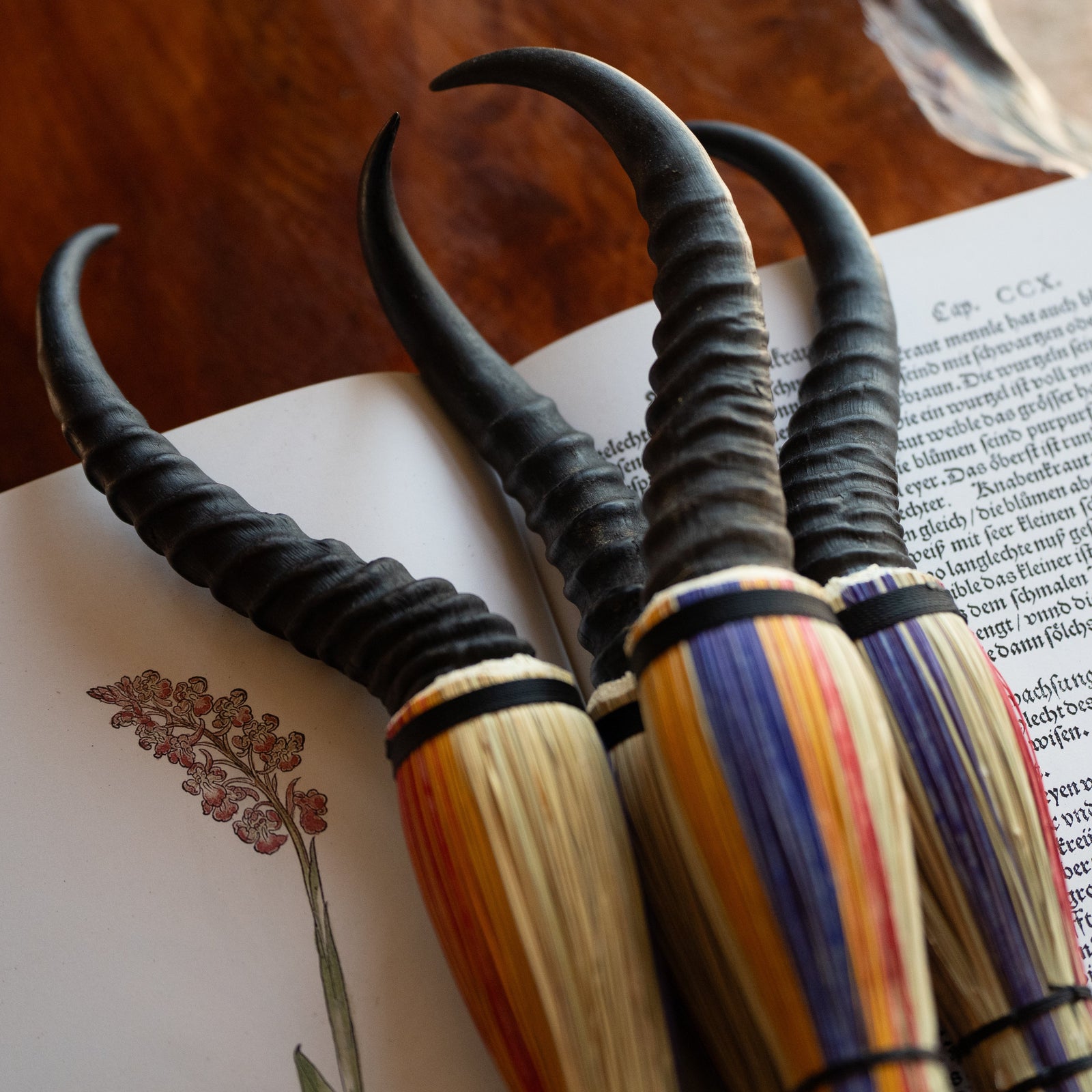 Large Troll's Altar Broom