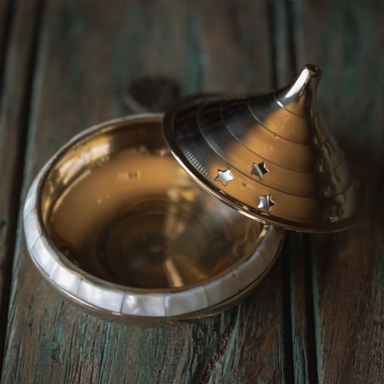 Temple Burner (Mother of Pearl)