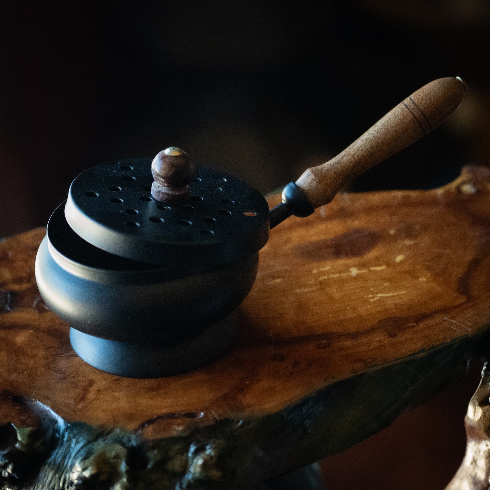 Iron Charcoal Burner w/ Lid