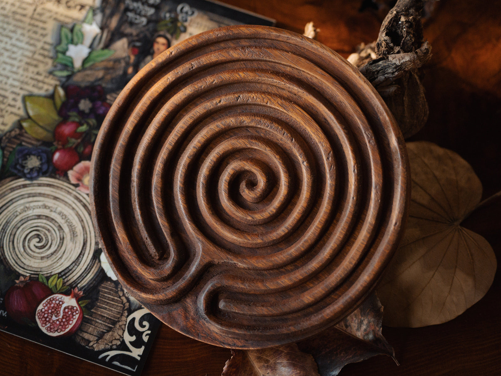 (Exclusive) Hand-Carved Labyrinth w/ Artwork
