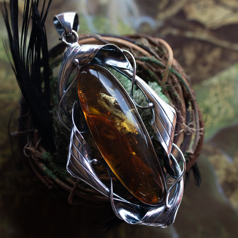 The Witch's Protector Pendant (Limited & Exclusive)