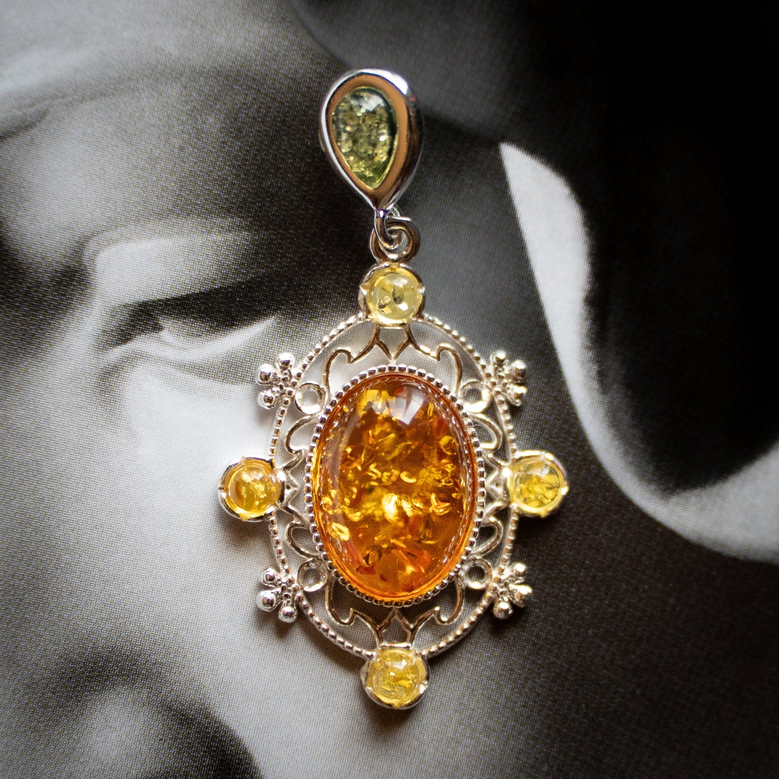 Baltic Amber Pendant (.925)