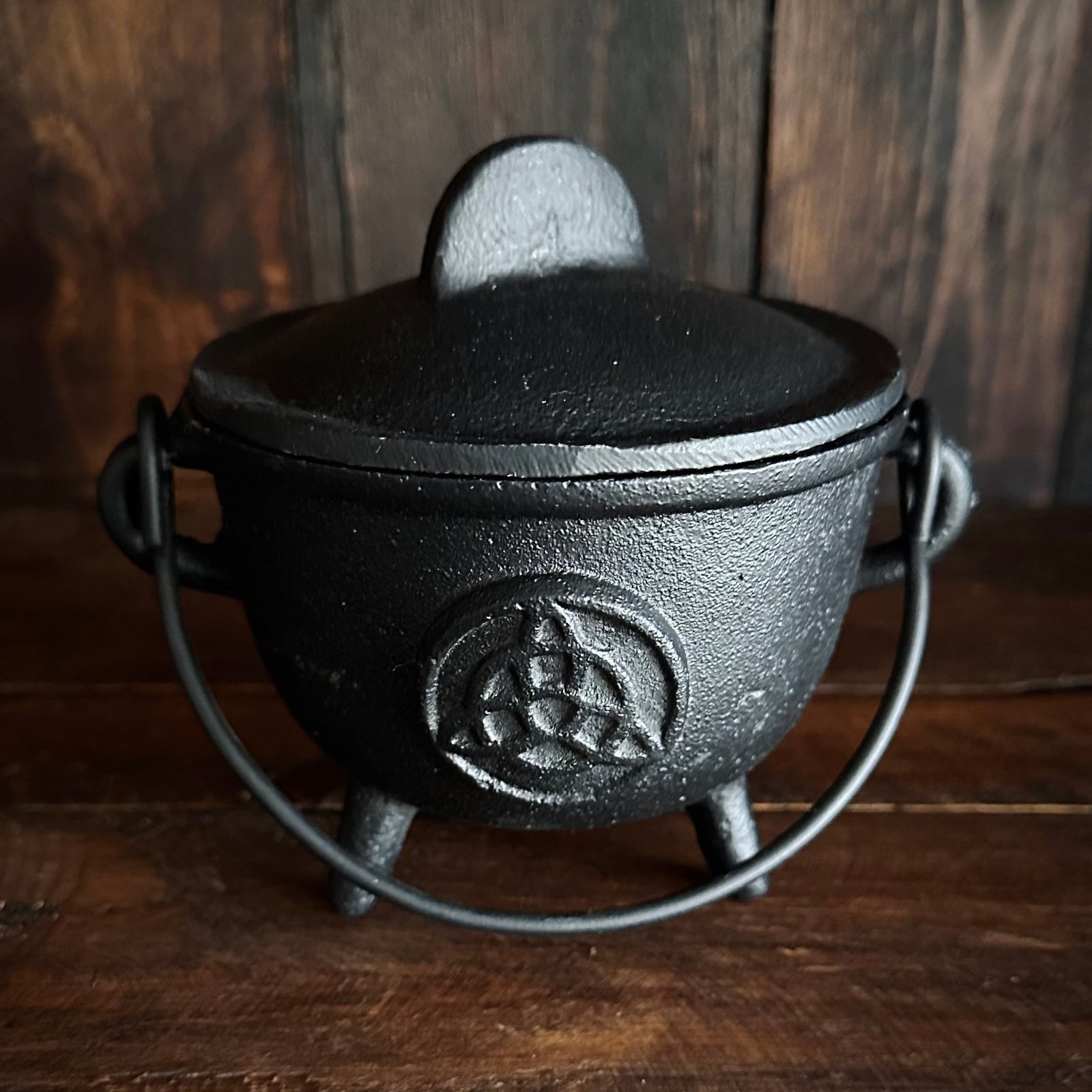 Triquetra Cast Iron Cauldron