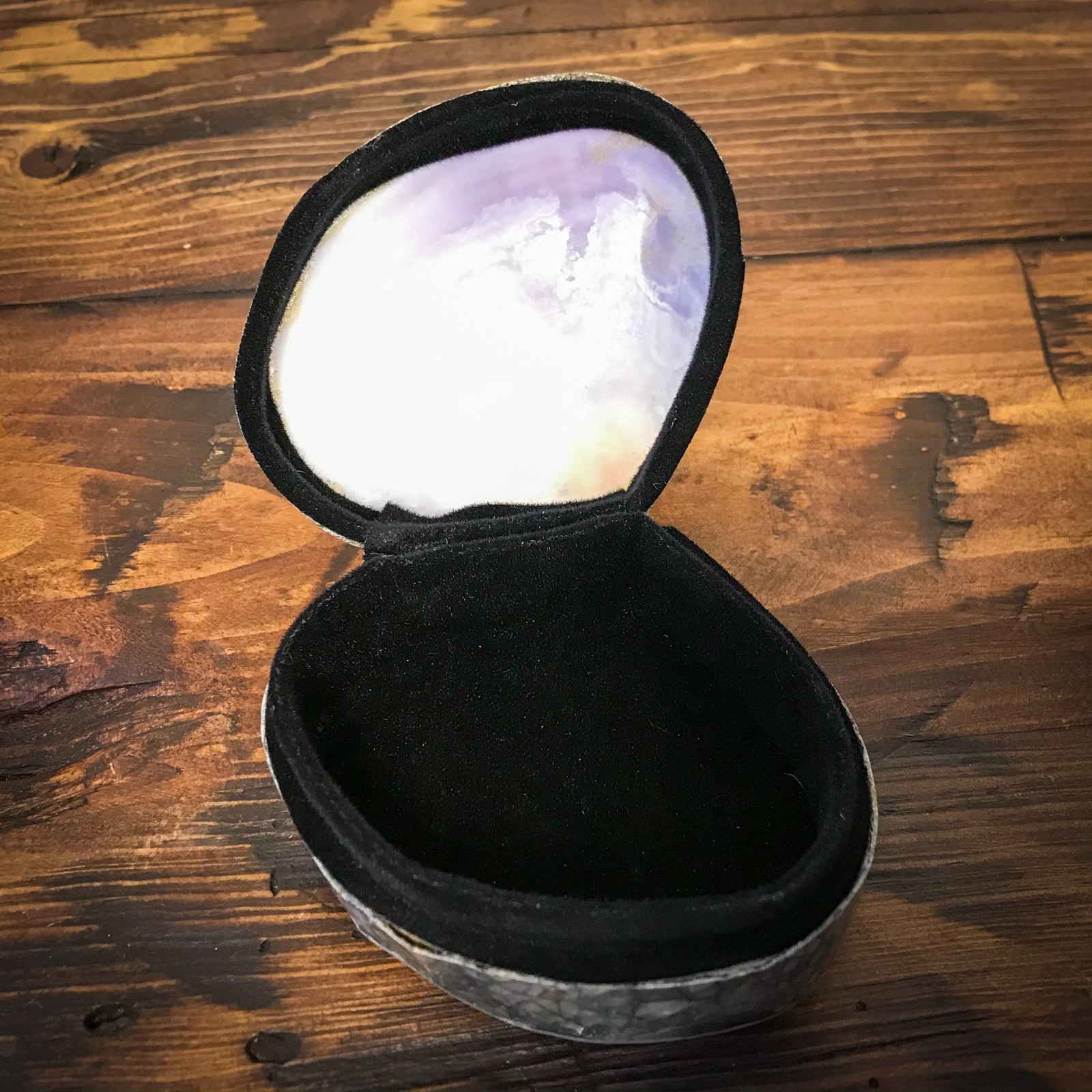 Small Sacred Shell Box – www.thewitchesmoon.com